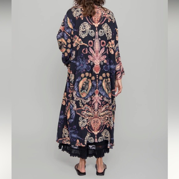 NATURAL LIFE Elegant Black Burnout Velvet Floral Kimono - Picture 10 of 15